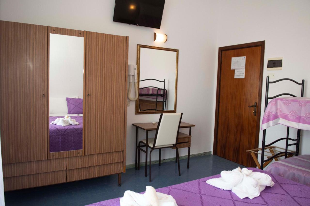 Hotel Sara Cesenatico Esterno foto