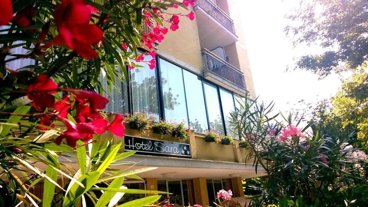 Hotel Sara Cesenatico Esterno foto