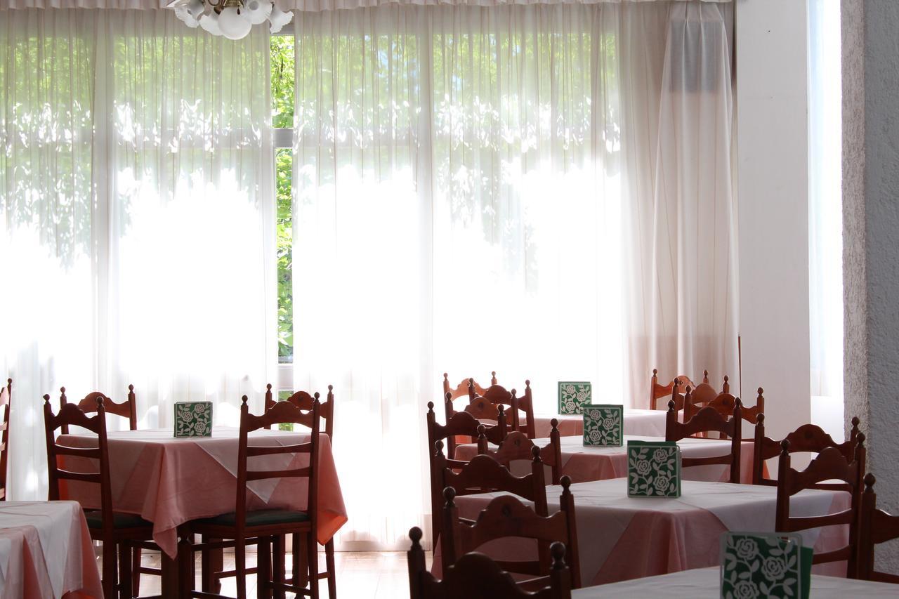 Hotel Sara Cesenatico Esterno foto