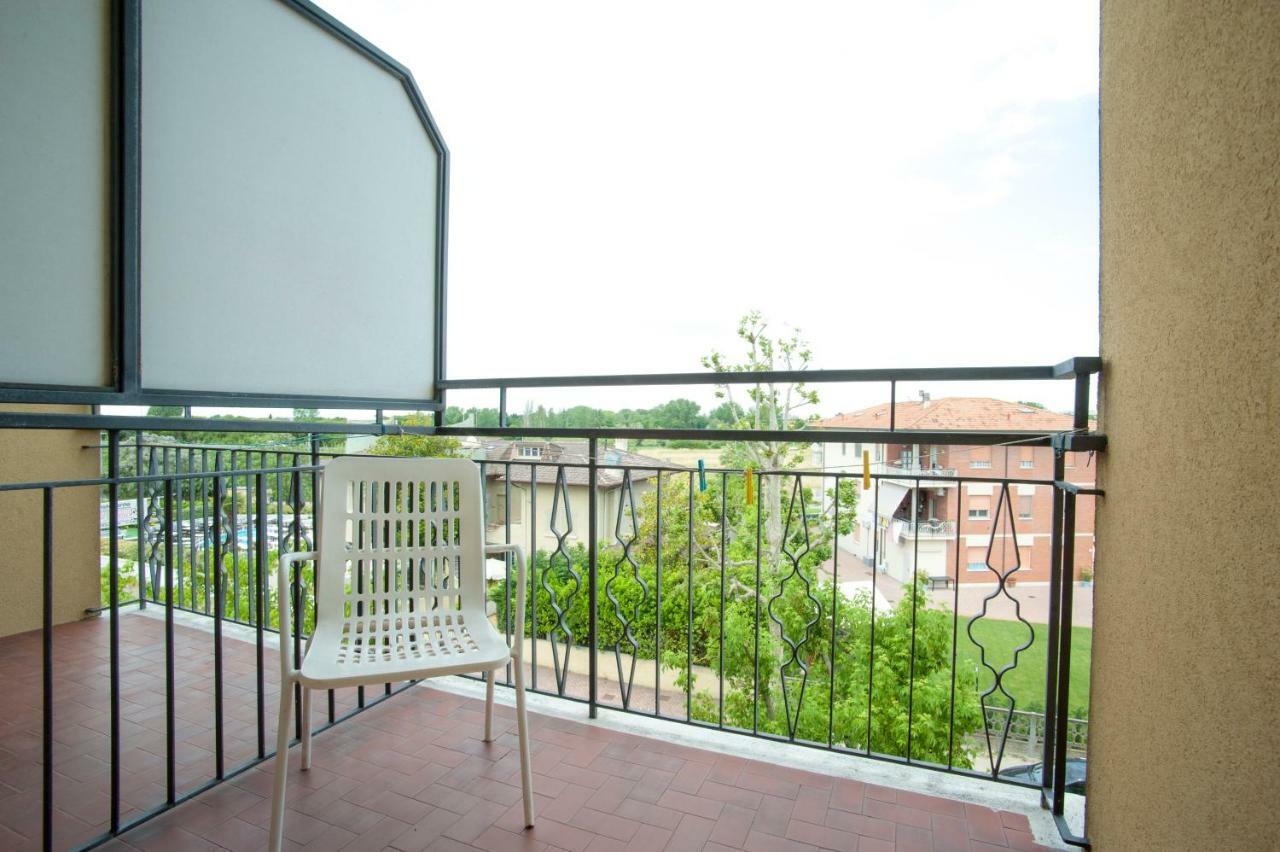 Hotel Sara Cesenatico Esterno foto